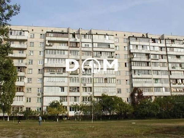 3-х кімнатна. Якісний ремонт. Метро "Мінська"-3 хвилини.