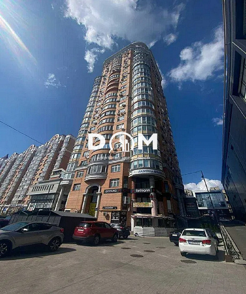 Продаж 3 кім. 122 кв.м. Вул. Левка Лук`яненка 21. метро Мінська
