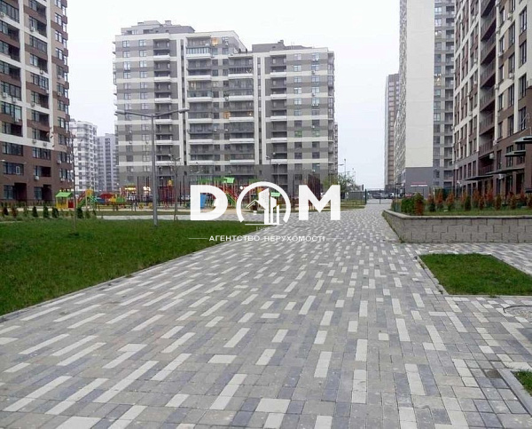 Продаж 2-х кім. ЖК "Варшавський". вул. Олександра Олеся 6 А