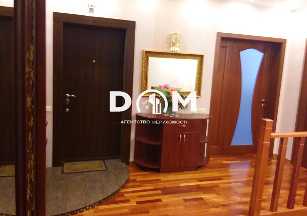 Продам видовий пентхаус, вул. Вільямса 5