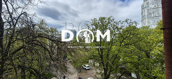 Продаж. 2-кімнатна. Печерський узвіз, 19. Кловська. Без%