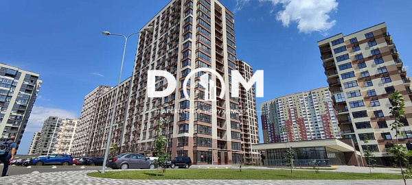 Продаж 2-х кімнатна. вул. Олександра Олеся 2Б. ЖК Варшавський