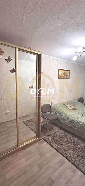 Продам 2-кімнатну квартиру на вул. Олени Теліги, 3А, метро Дорогожичі