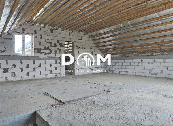Продаж земельної ділянки з недобудованим 2-поверховим будинком 255 кв.м в садовому товаристві "ФРОНТОВИК", 4 соток, вул. Медовая. Недалеко центр міста