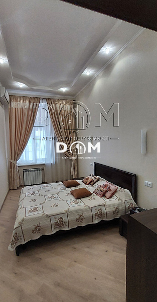 Продаж. 2-кімнатна. вул. Михайлівська, 22Б