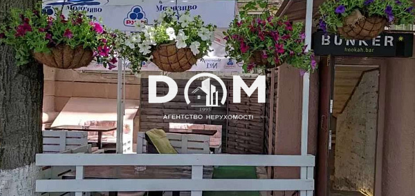 Здам кафе з гарним ремонтом, вул. Марії Приймаченко, метро Звіринецька. ЦЕНТР. ПРОХІДНЕ МІСЦЕ!